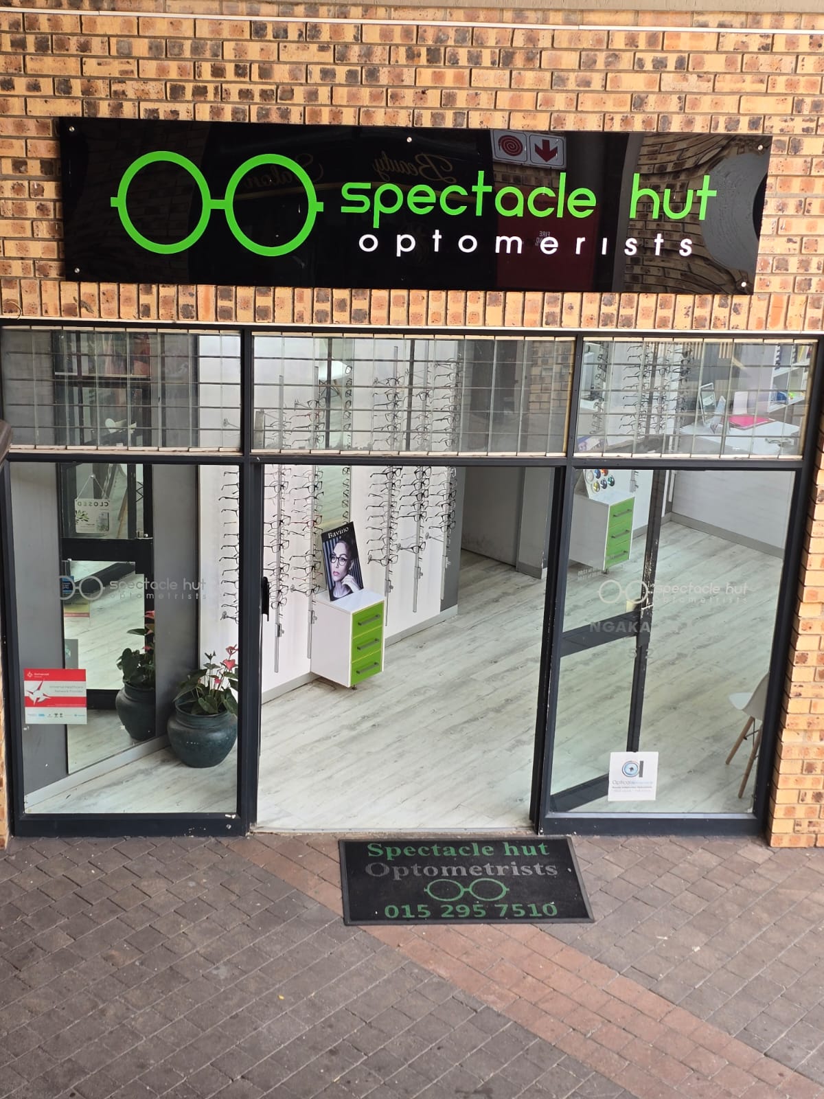 image of spectacle hut zambezi branch